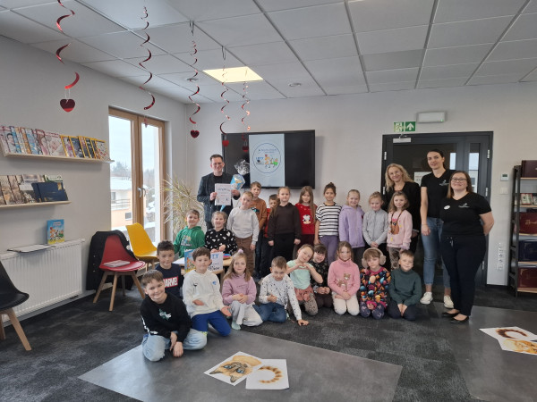 Koło fortuny i kocia matematyka – kreatywne czytanie w Szemudzie. 