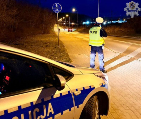 Dzięki zgłoszeniu świadka w gminie zatrzymano pijanego kierowcę. Policyjne podsumowanie świąt.