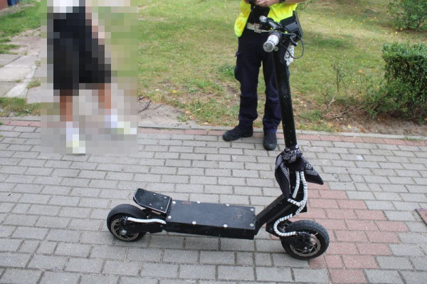 Szemud. Groźne zdarzenie 15-latka na hulajnodze elektrycznej. 