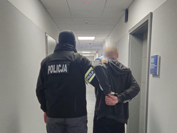 Kilkanaście osób zatrzymanych, w tym w Jeleńskiej Hucie i Szemudzie.