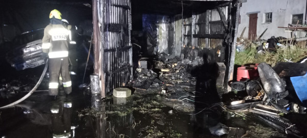 Pożar garażu w Kieleńskiej Hucie.