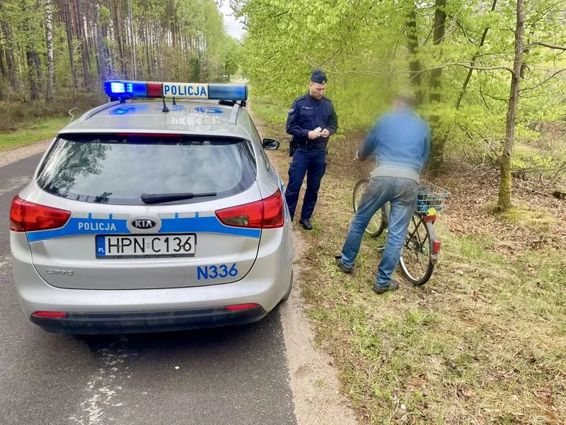 Wejherowo Nietrzezwi rowerzysci narkotyki i ukradziony rower to były intensywne działania Jednoslad 4.jpg